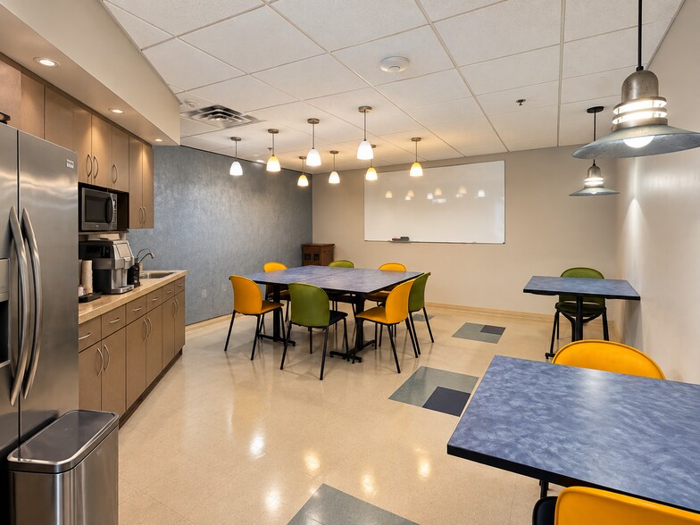 More Photos Of 2951 Pembroke Rd, Hollywood Office For Lease