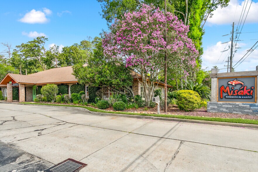 More Photos Of 629 N Highway 190, Covington Restaurant For Sale
