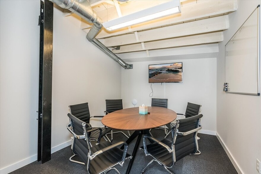 More Photos Of 10 Lackawanna Plz, Montclair Storefront Retail Office For Lease