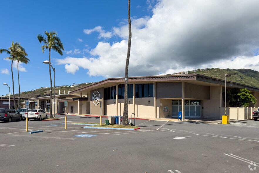 More Photos Of 549 Halemaumau St, Honolulu Restaurant For Sale