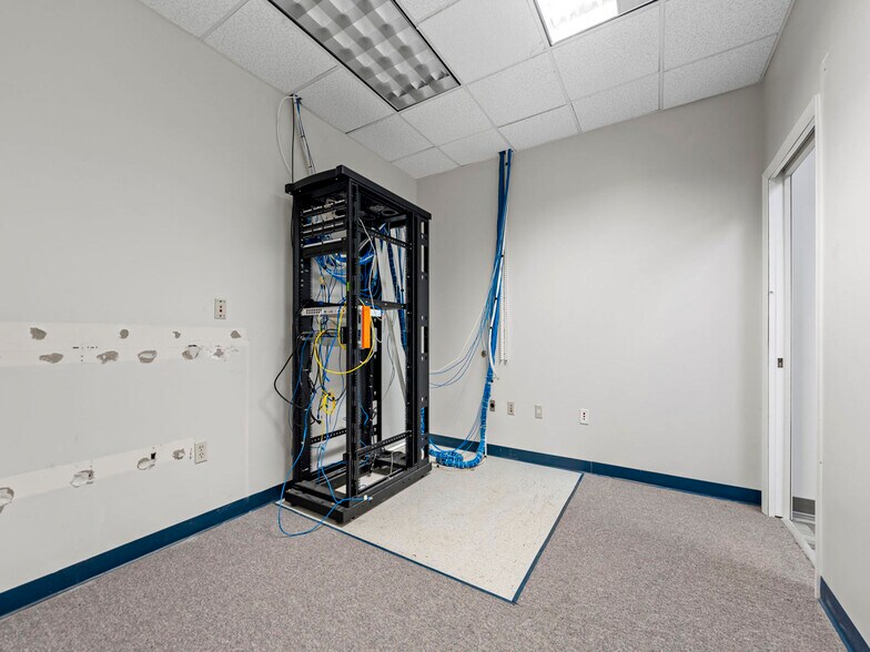 More Photos Of 739 Shotgun Rd, Sunrise Light Manufacturing For Lease