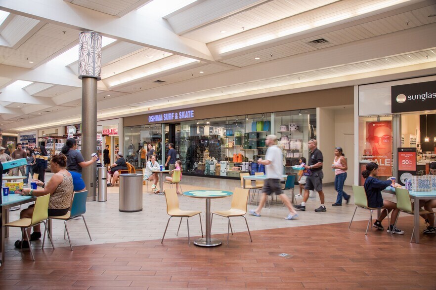 More Photos Of 111 E Puainako St, Hilo Unknown For Lease