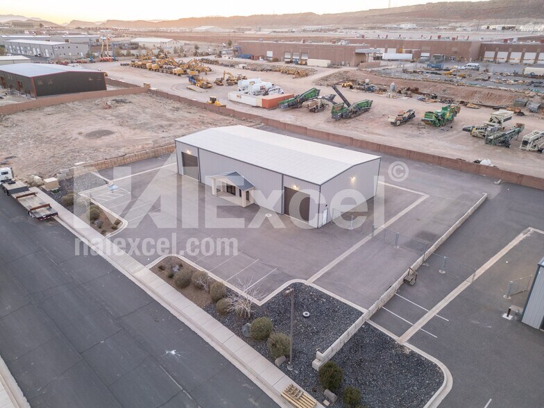 Primary Photo Of 397 Commerce st, Hurricane Industrial For Lease