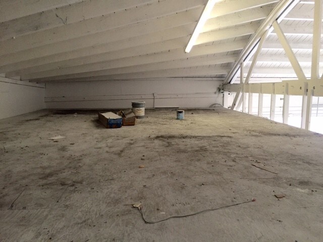 More Photos Of 704 S Railroad Ave, San Mateo Warehouse For Lease