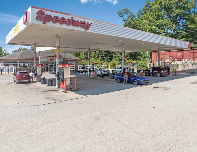 More Photos Of 4610 S Kentucky Ave, Indianapolis Service Station For Sale