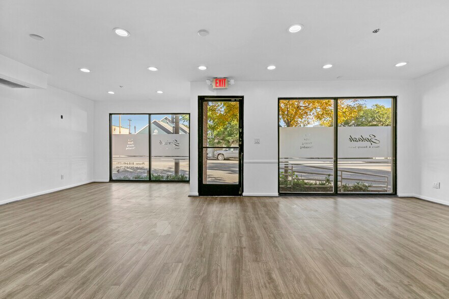 More Photos Of 905 S Glendale Ave, Glendale Storefront For Lease