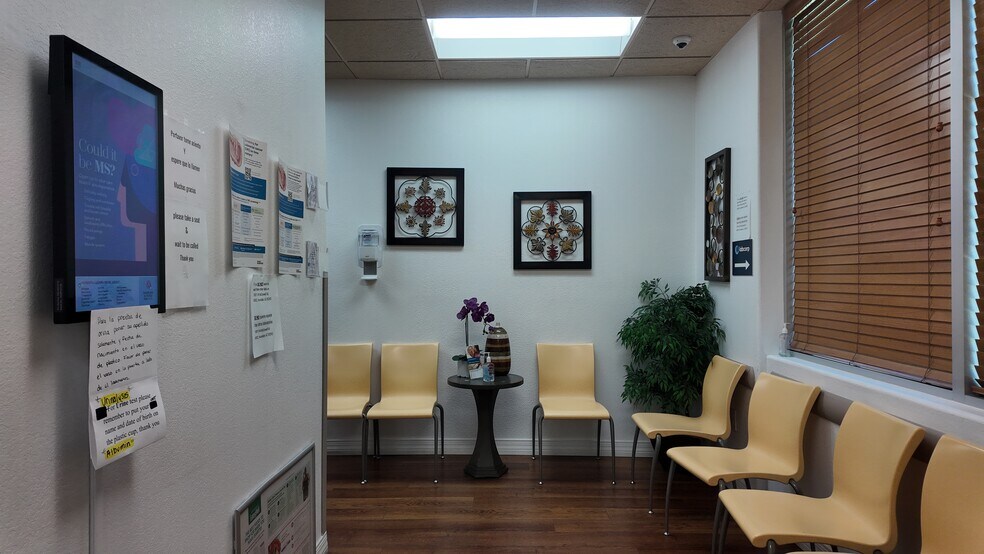 More Photos Of 9150 W Indian School Rd, Phoenix Medical For Sale