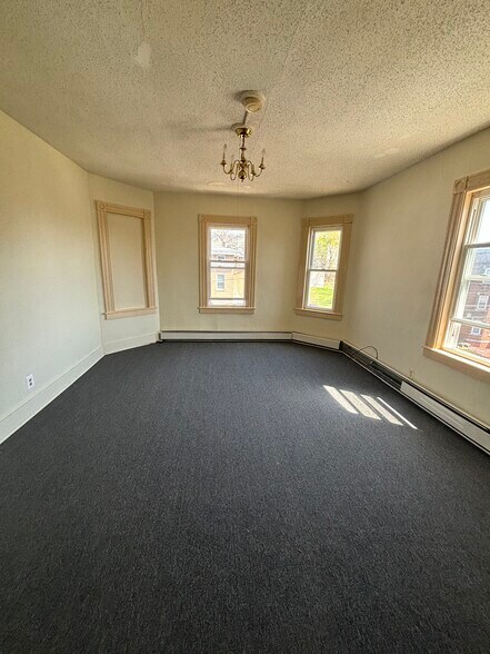 More Photos Of 240-242 Washington St, New Britain Apartments For Sale