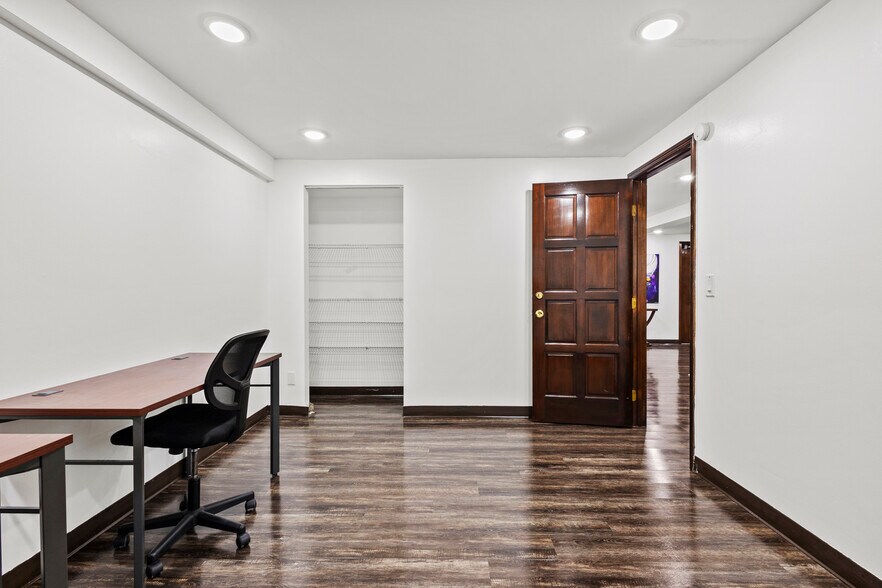 More Photos Of 108 N Depot Dr, Fort Pierce Office Residential For Lease