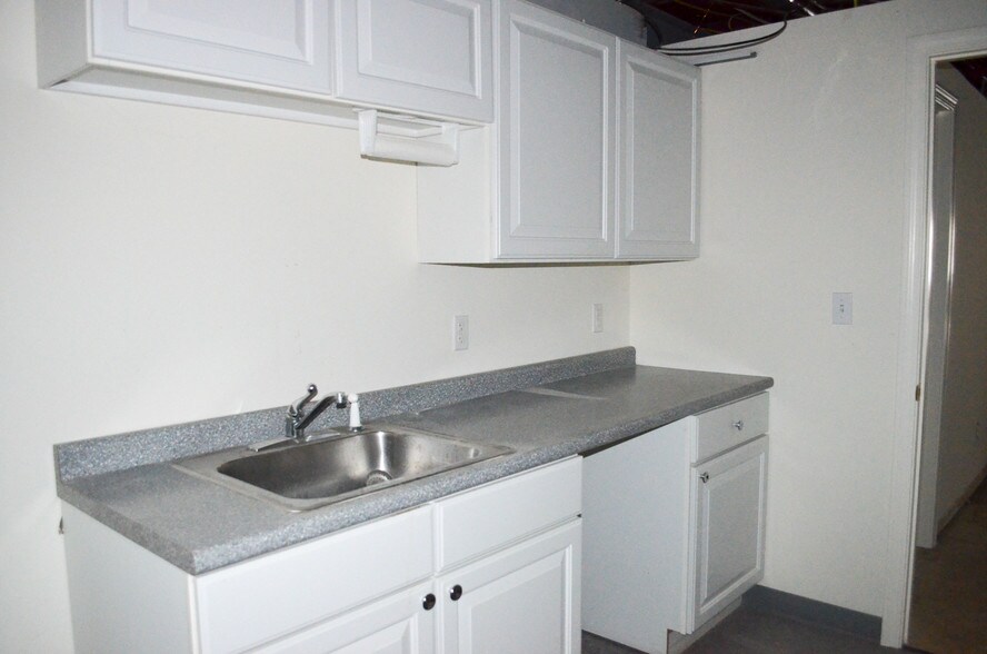 More Photos Of 1 Harris St, Newburyport Medical For Lease