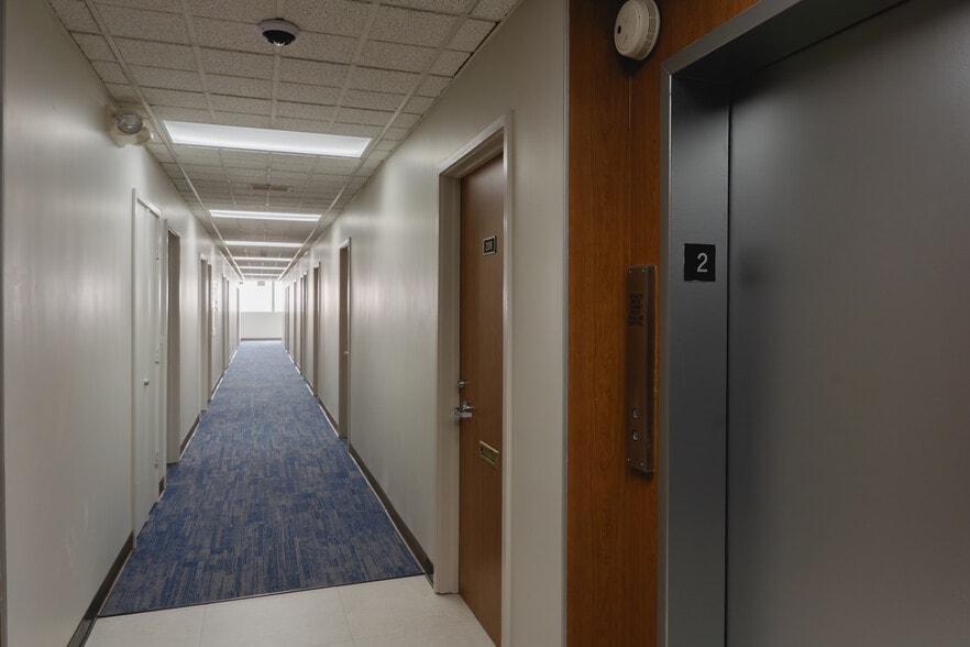More Photos Of 400 30th St, Oakland Medical For Lease