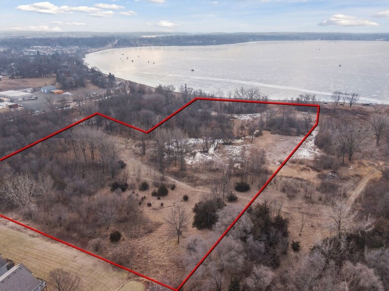 More Photos Of xxx Lake Blvd, Buffalo Apartments For Sale