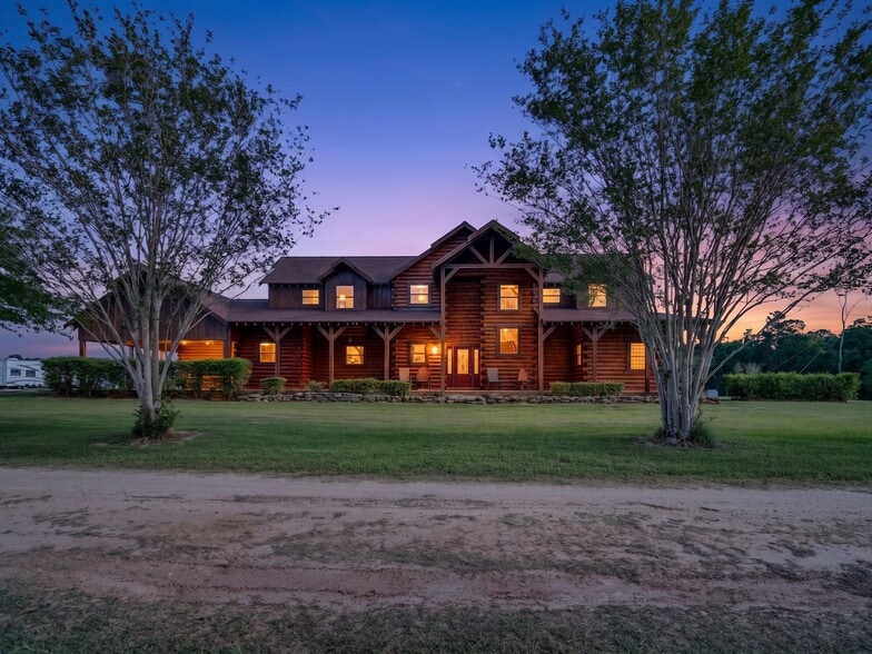 More Photos Of 325 Forest Service 217 Rd, Shepherd Specialty For Sale