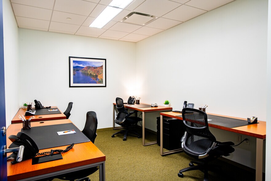 More Photos Of 1750 Tysons Blvd, McLean Coworking Space