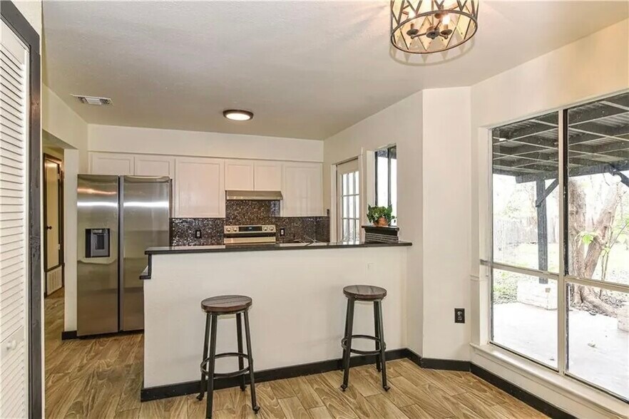 More Photos Of 2905 Blue Ridge Dr, Cedar Park Office Residential For Lease