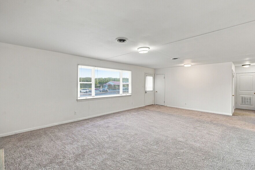More Photos Of 3741 State Rte 30 Hwy, Lonedell Multifamily For Sale