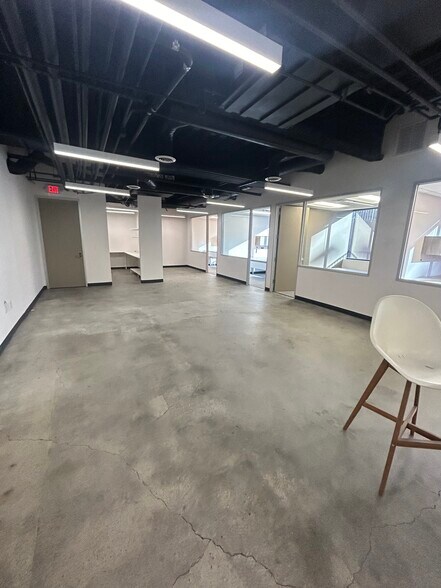 More Photos Of 4221 Wilshire Blvd, Los Angeles Loft Creative Space For Lease