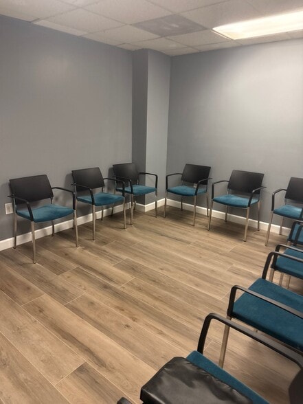 More Photos Of 3402 Belair Rd, Baltimore General Retail For Sale