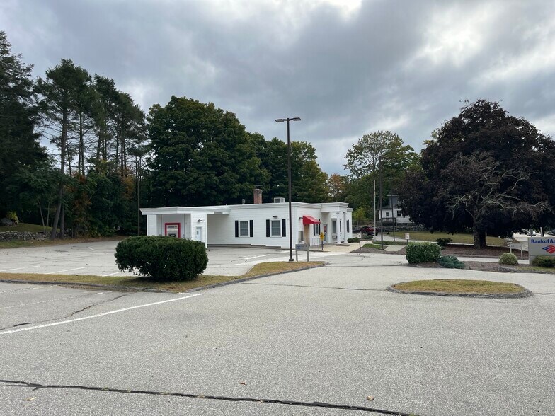 More Photos Of 75 Town St, Norwich Bank For Lease