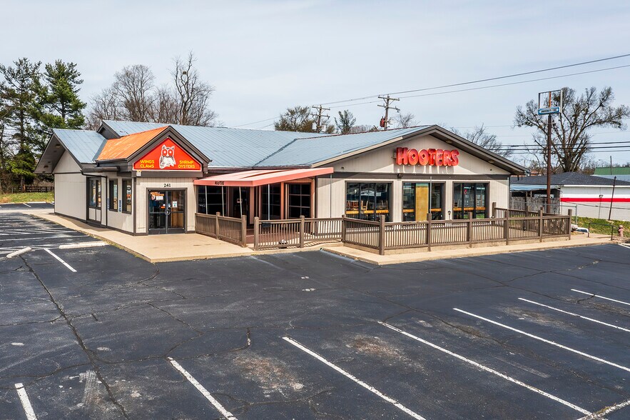 Primary Photo Of 241 Eastern Byp, Richmond Restaurant For Lease