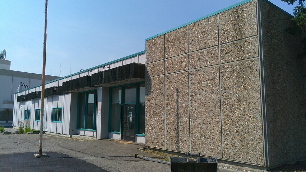 Primary Photo Of 634 5th Ave, Fairbanks General Retail For Lease