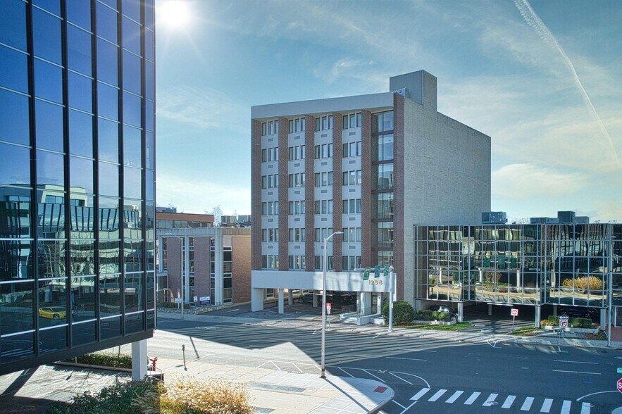 More Photos Of 1234 Summer St, Stamford Medical For Lease
