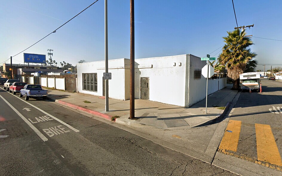 Primary Photo Of 901 W Rosecrans Ave, Compton Freestanding For Sale