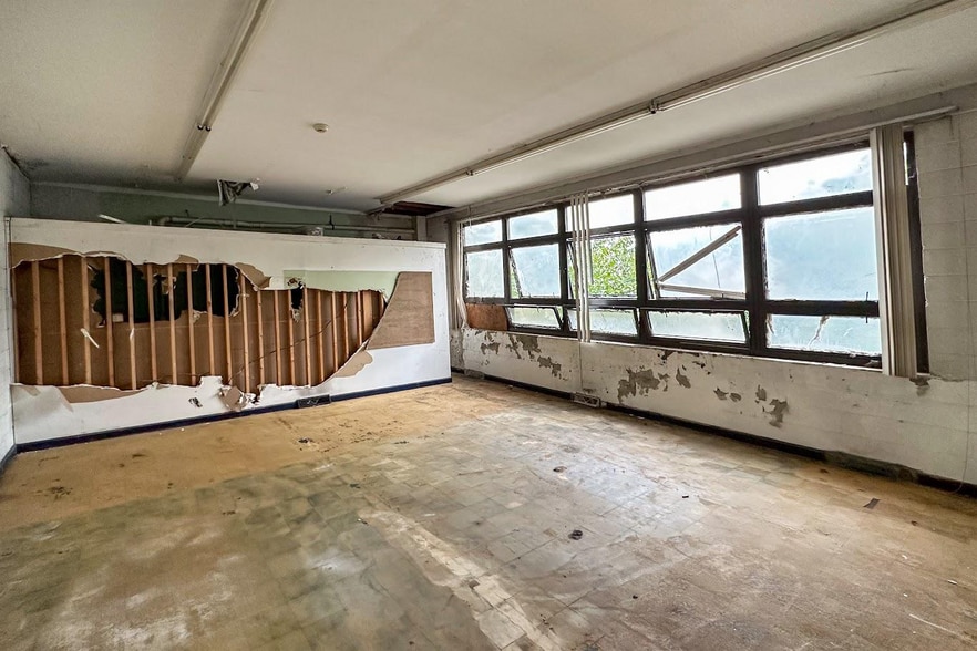 More Photos Of 678 Florence St, Camden Daycare Center For Sale