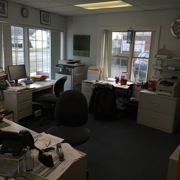 More Photos Of 220 Main St, Center Moriches Medical For Lease