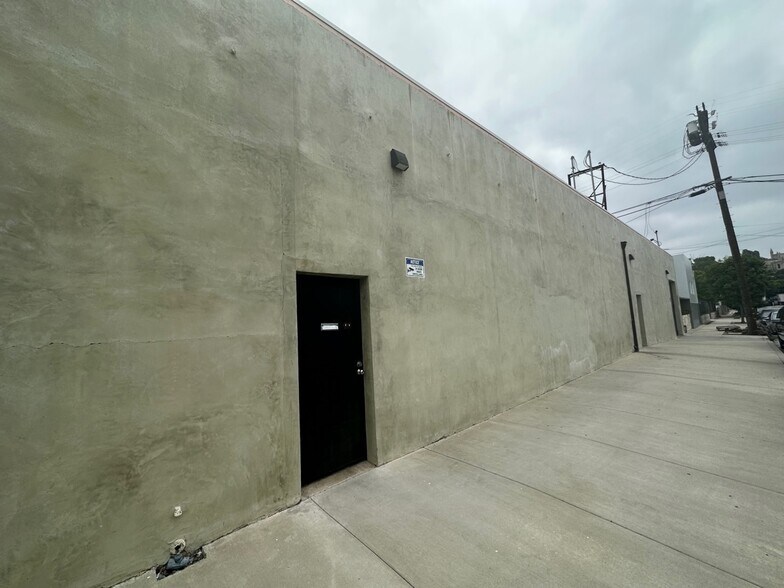 More Photos Of 3608-3610 San Fernando Rd, Glendale Loft Creative Space For Sale