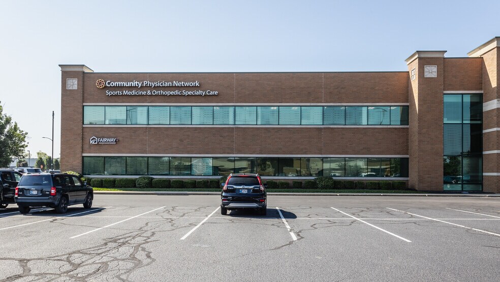 More Photos Of 555 E County Line Rd, Greenwood Medical For Lease