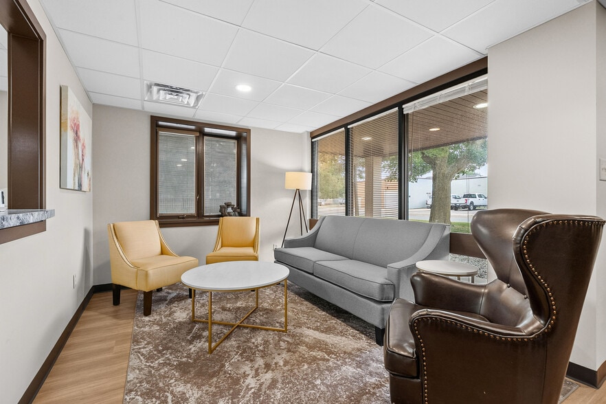 More Photos Of 1516 Trimble Ave, Kalamazoo Office For Sale