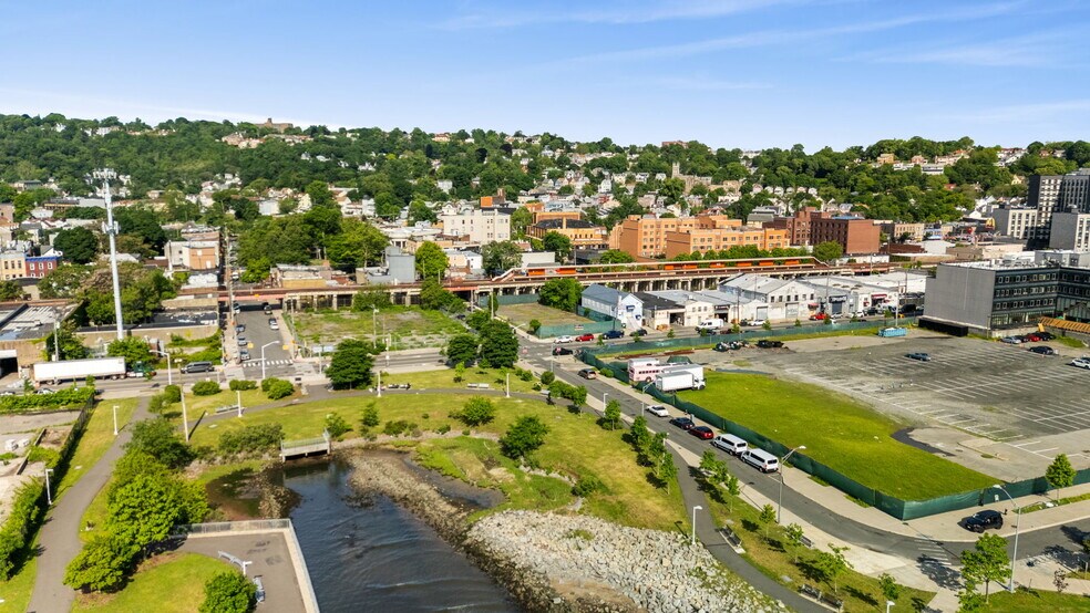 More Photos Of 1 Water St, Staten Island Land For Sale