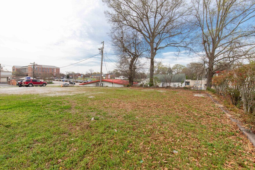 More Photos Of 302 N White St, Lancaster Office For Sale