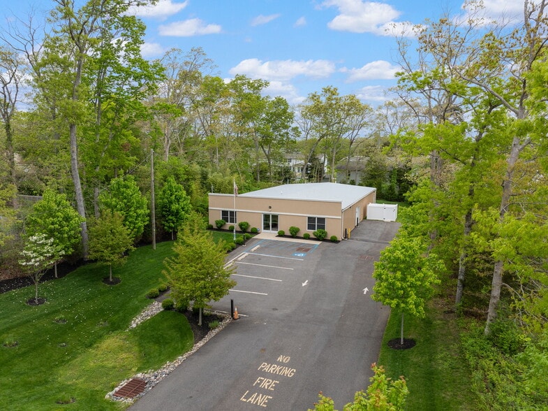 More Photos Of 30 Bolton Ln, West Creek Light Distribution For Sale
