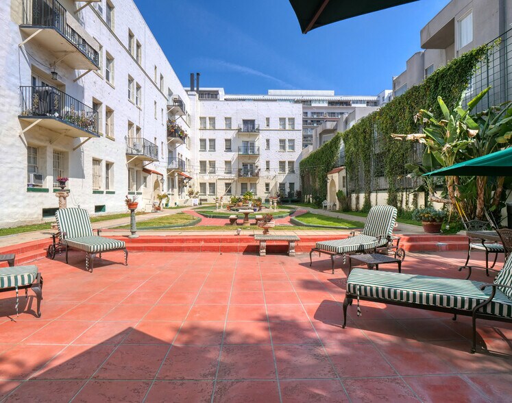 More Photos Of 1861 Whitley Ave, Los Angeles Apartments For Lease