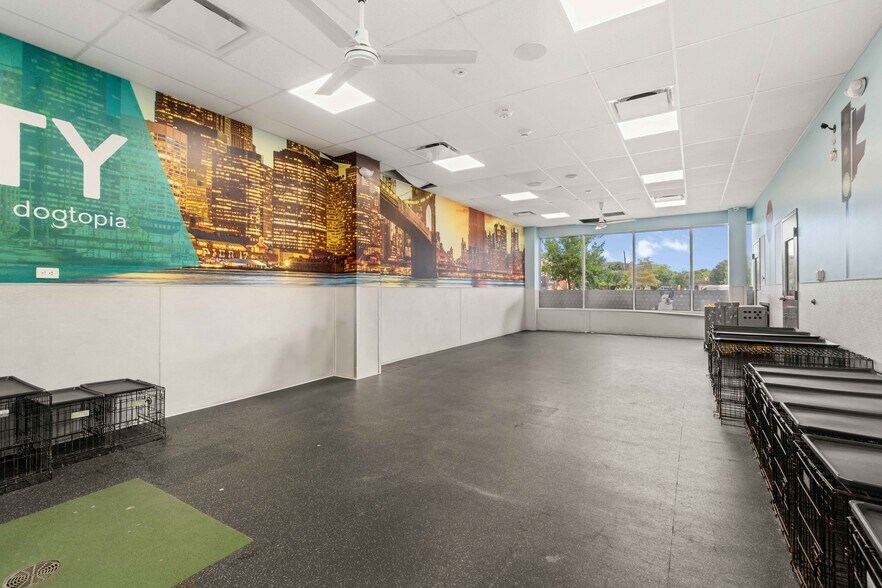 More Photos Of 6015 Fairmont Pky, Pasadena Freestanding For Lease