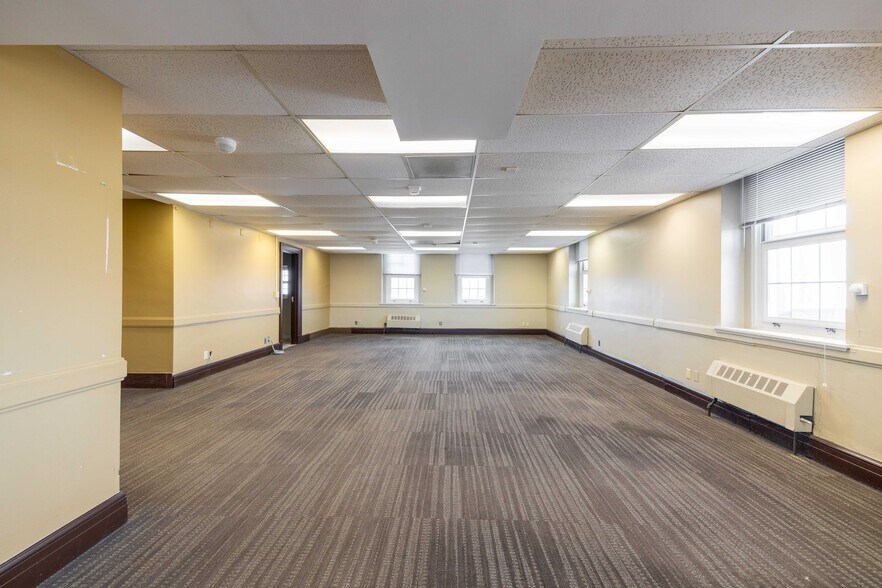 More Photos Of 301 Mount Elliott St, Detroit Office Residential For Sale