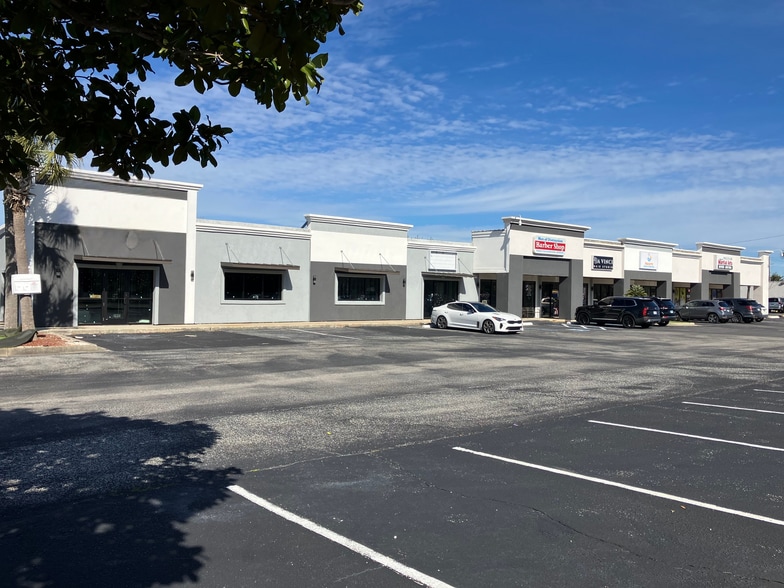 Primary Photo Of 9500-9514 Navarre Pky, Navarre Storefront Retail Office For Lease