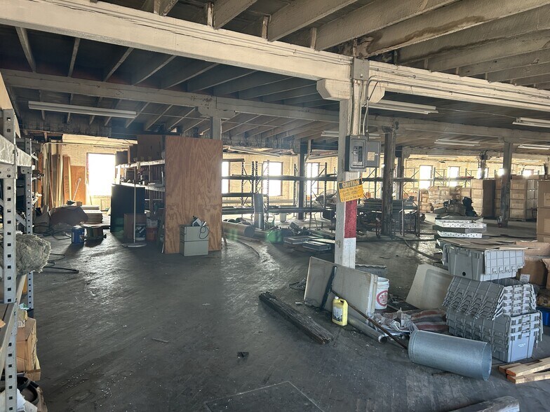 More Photos Of 901-909 S Carey St, Baltimore Warehouse For Sale