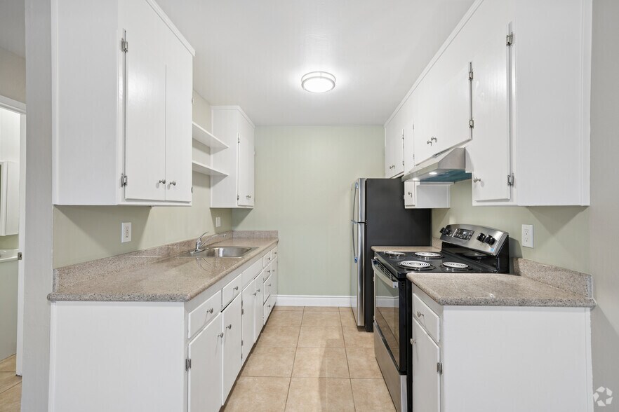 More Photos Of 2125 92nd Ave, Oakland Apartments For Sale