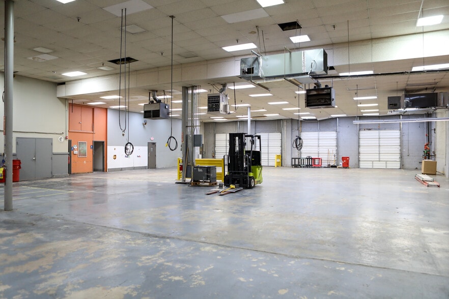 More Photos Of 1210-1212 Menlo Dr NW, Atlanta Warehouse For Sale