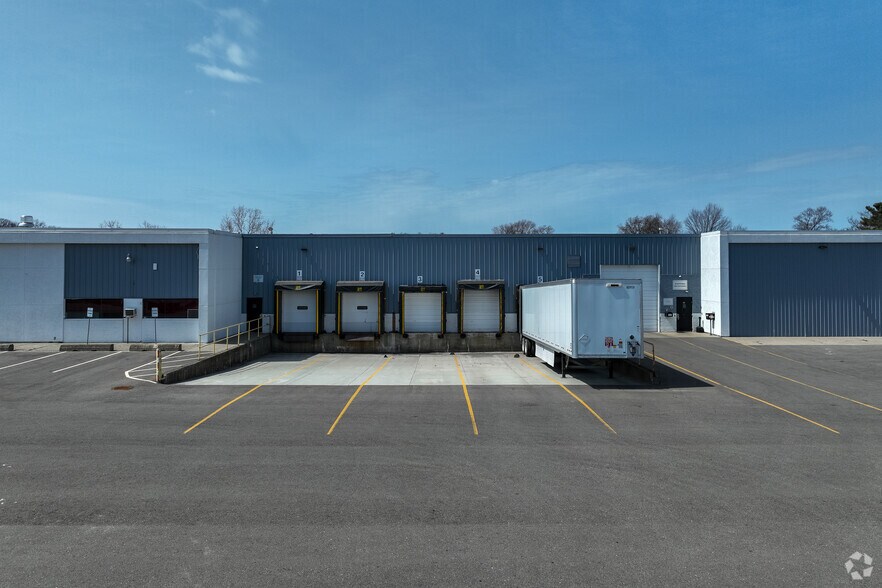 More Photos Of 1125 N Perry Rd, Pontiac Warehouse For Lease