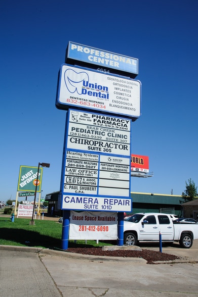 More Photos Of 4654 Highway 6 N, Houston Unknown For Lease