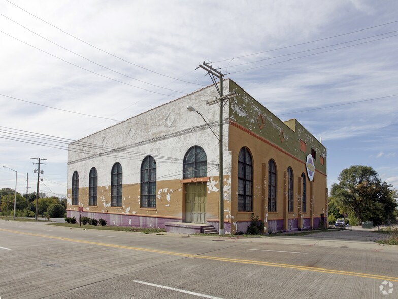 34 Rapid St, Pontiac, MI 48341 Warehouse For Sale