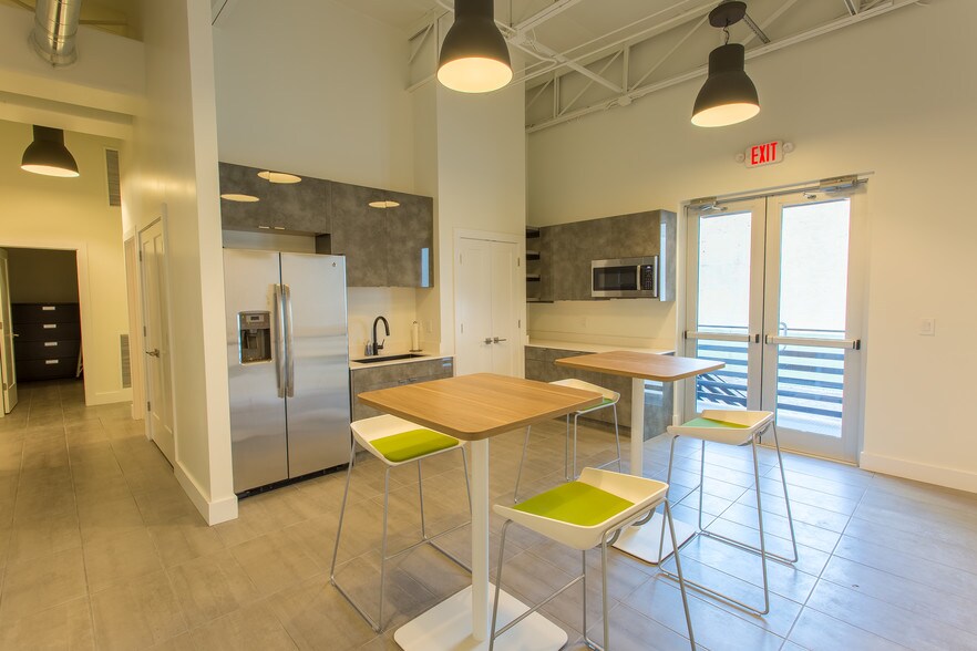 More Photos Of 127 N Magnolia Ave, Orlando Loft Creative Space For Sale