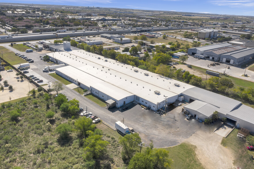 More Photos Of 1942 S Interstate 35, San Marcos Warehouse For Sale