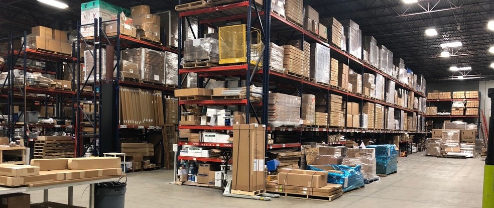 More Photos Of 1800 Lunt Ave, Elk Grove Village Warehouse For Sale