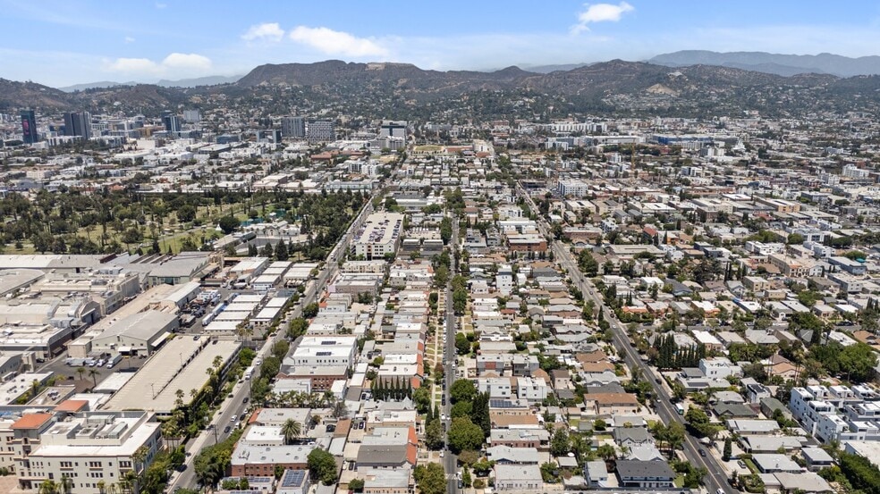 More Photos Of 737 N Ridgewood Pl, Los Angeles Apartments For Sale