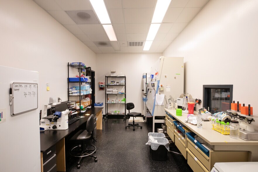 More Photos Of 10330 Hickman Mills Dr, Kansas City Office For Sale